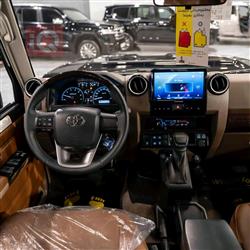 تۆیۆتا لاند کرۆزەر 76